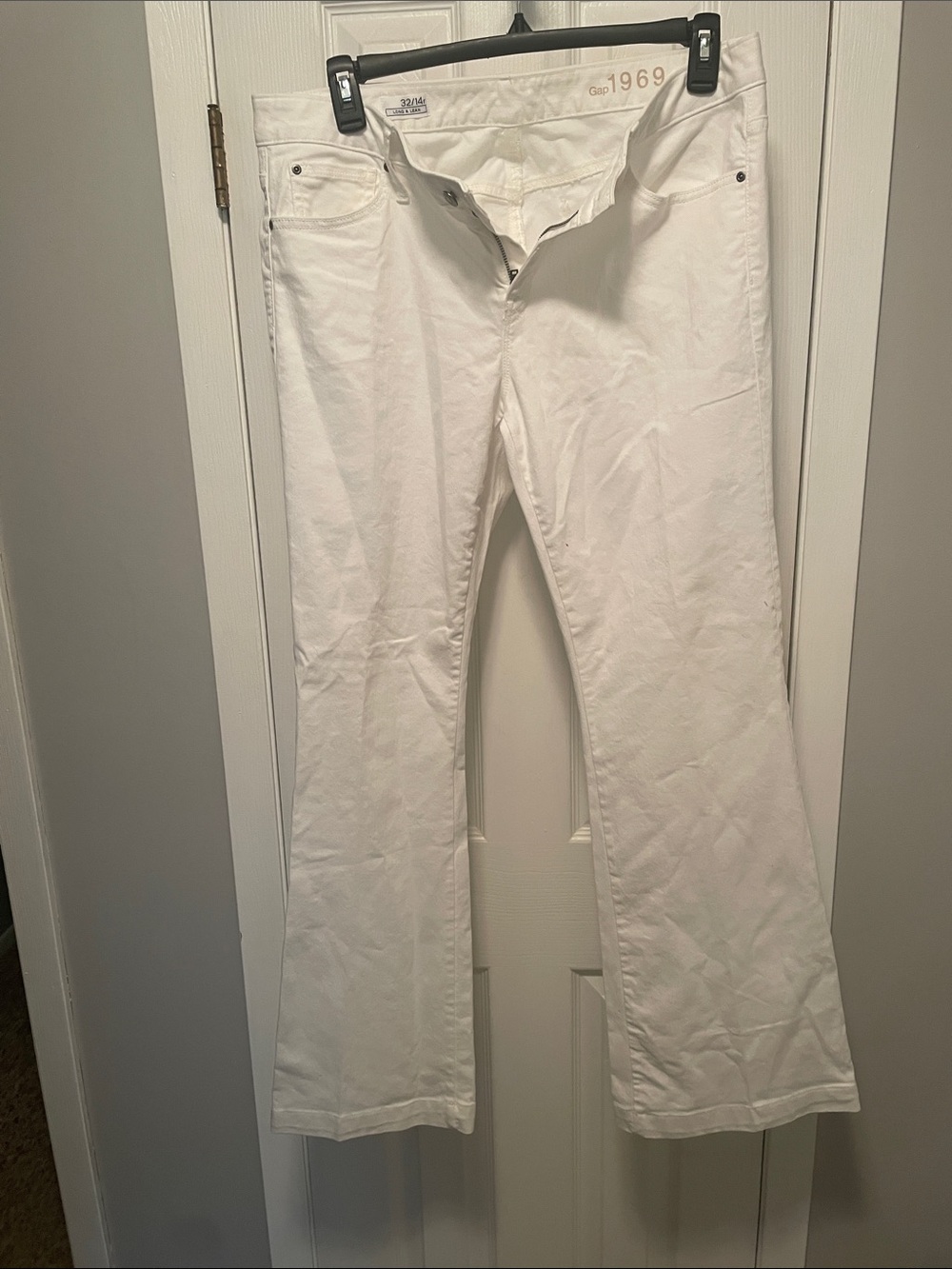GAP White Bootcut Jeans - 1969 Style